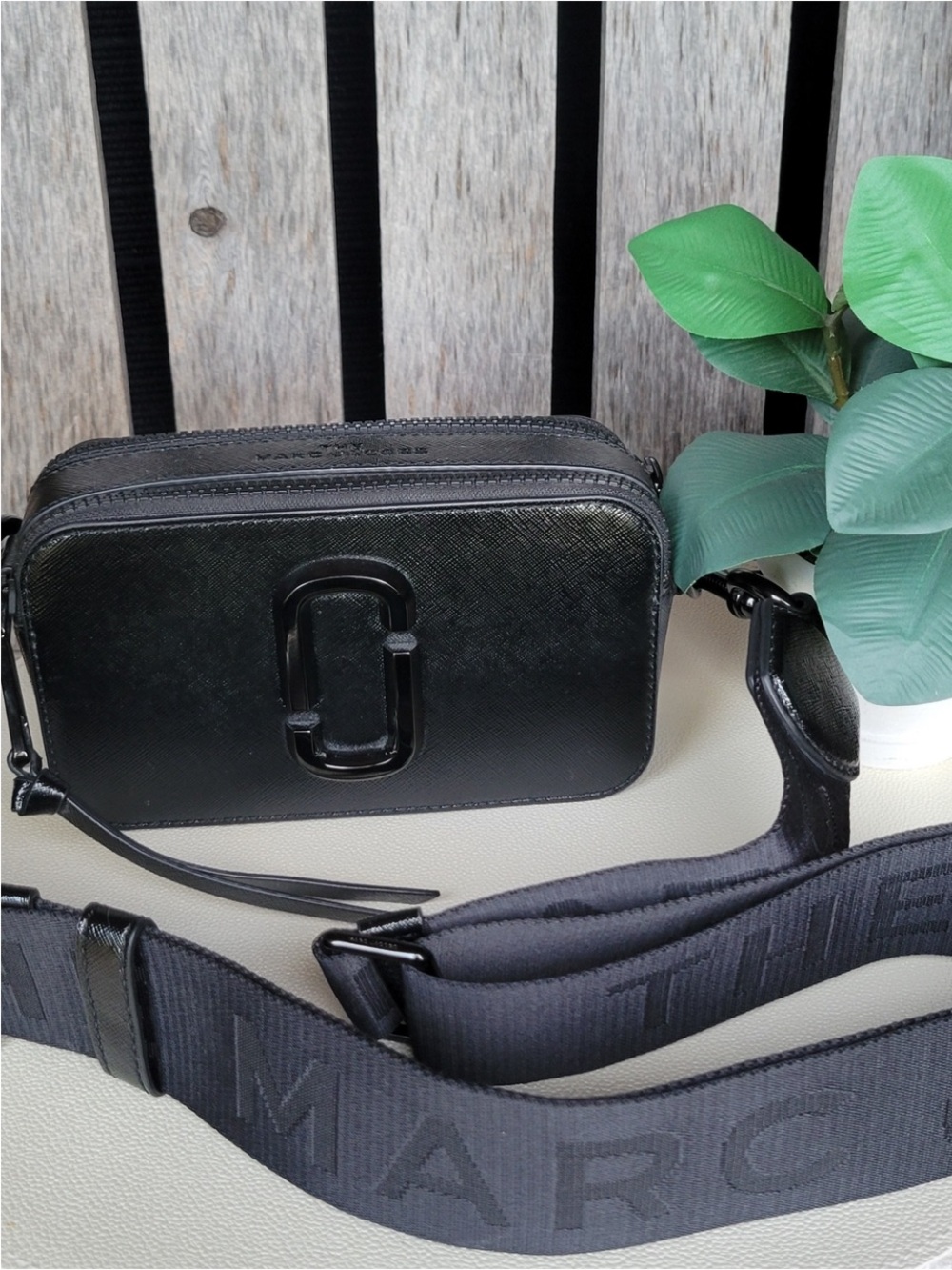 Marc Jacobs The Snapshot Leather Crossbody Camera Bag - Picture 4 of 9